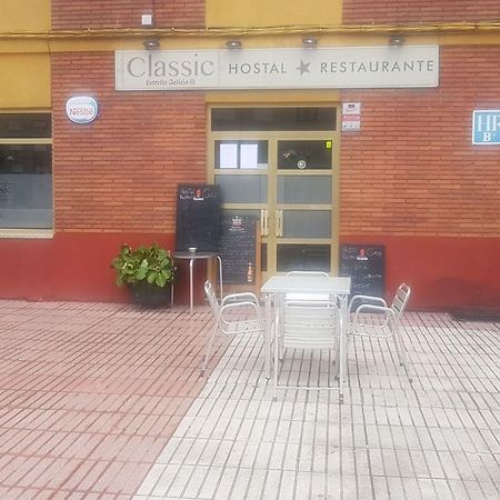 Hostal Restaurante Classic Columbrianos Ngoại thất bức ảnh