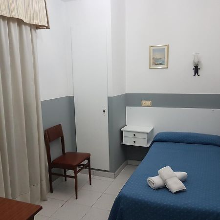Hostal Restaurante Classic Columbrianos Ngoại thất bức ảnh