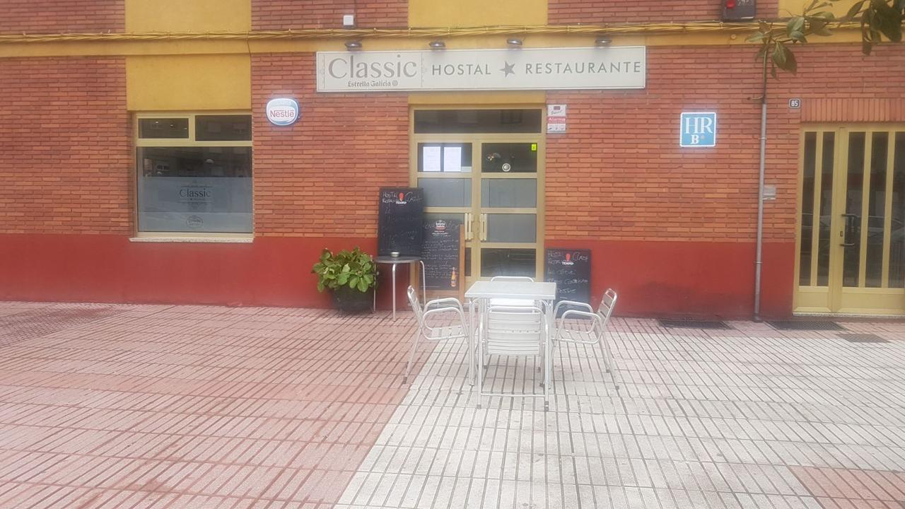 Hostal Restaurante Classic Columbrianos Ngoại thất bức ảnh